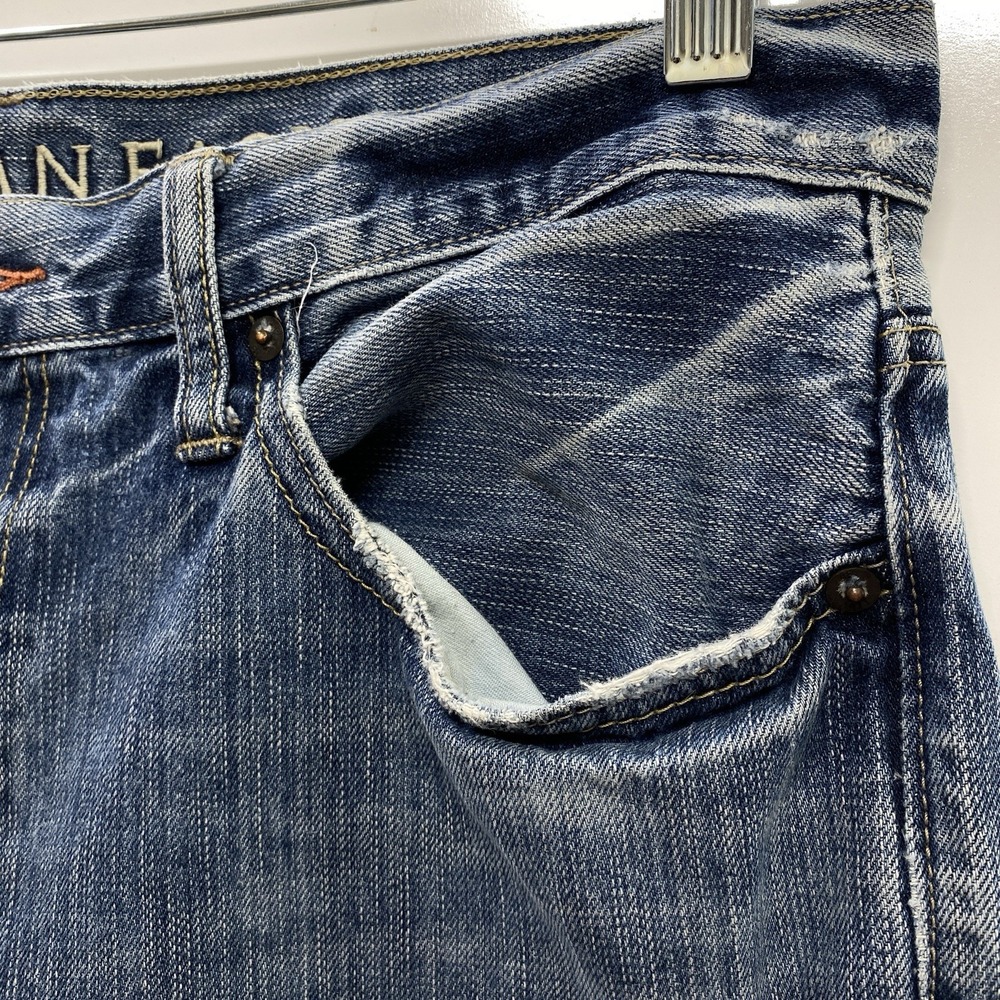 American Eagle Lightly Distressed Blue Denim Men's 33x30 Boot Cut Jeans 43053146 - Picture 7 of 11